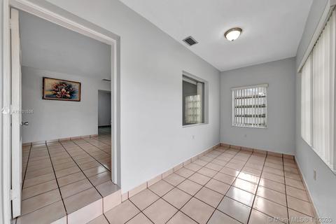 582 E 15th St, Hialeah, FL 33010 photo 41