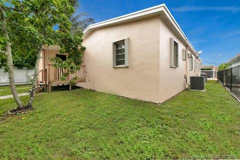 582 E 15th St, Hialeah, FL 33010 photo 48