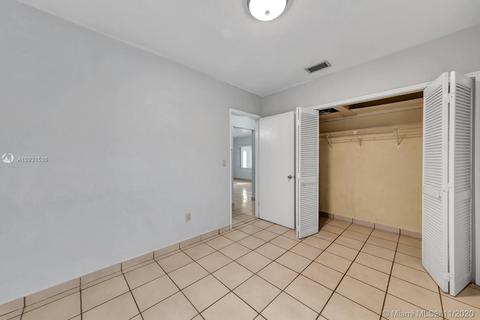 582 E 15th St, Hialeah, FL 33010 photo 25
