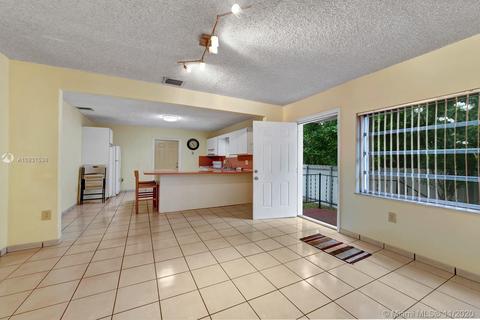 582 E 15th St, Hialeah, FL 33010 photo 18