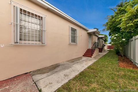 582 E 15th St, Hialeah, FL 33010 photo 5