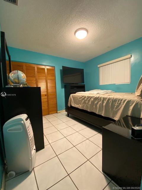 2123 W 55th St, Hialeah, FL 33016 photo 10