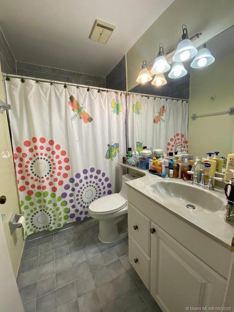 2123 W 55th St, Hialeah, FL 33016 photo 11