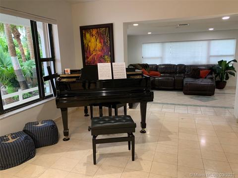 131 Harbor Dr, Key Biscayne, FL 33149 photo 3