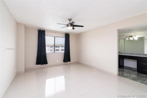 8030 Hampton Blvd #512, North Lauderdale, FL 33068 photo 4