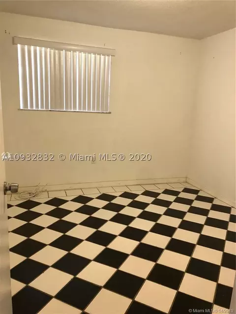 5195 E 4th Ave, Hialeah, FL 33013 photo 20