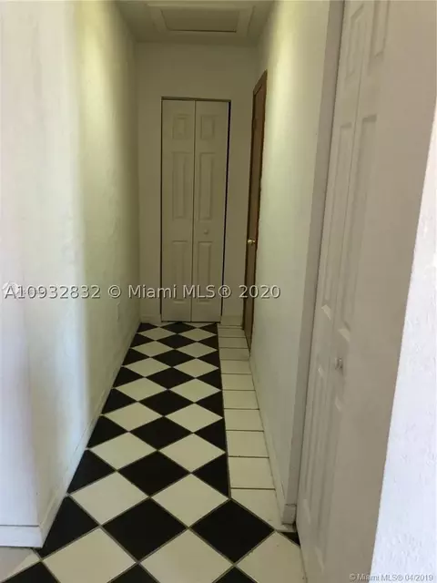 5195 E 4th Ave, Hialeah, FL 33013 photo 25