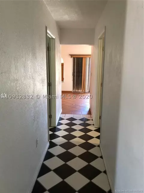 5195 E 4th Ave, Hialeah, FL 33013 photo 26
