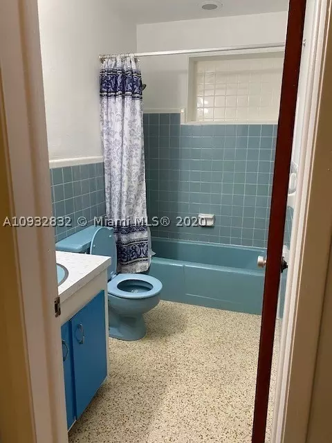 5195 E 4th Ave, Hialeah, FL 33013 photo 8