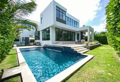 151 Buttonwood Dr, Key Biscayne, FL 33149 photo 2