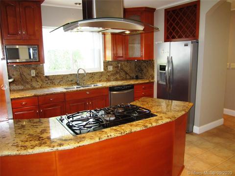 9140 Abbott Ave, Surfside, FL 33154 photo 11