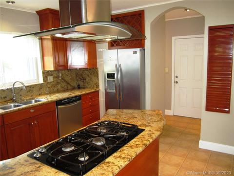 9140 Abbott Ave, Surfside, FL 33154 photo 12