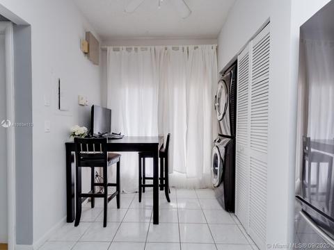 204 E Hemingway Cir, Margate, FL 33063 photo 15