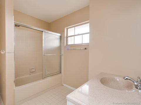 204 E Hemingway Cir, Margate, FL 33063 photo 29