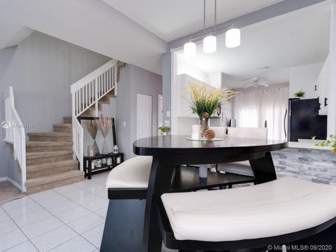 204 E Hemingway Cir, Margate, FL 33063 photo 5