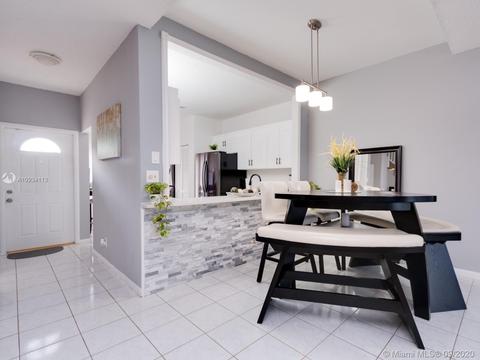 204 E Hemingway Cir, Margate, FL 33063 photo 6