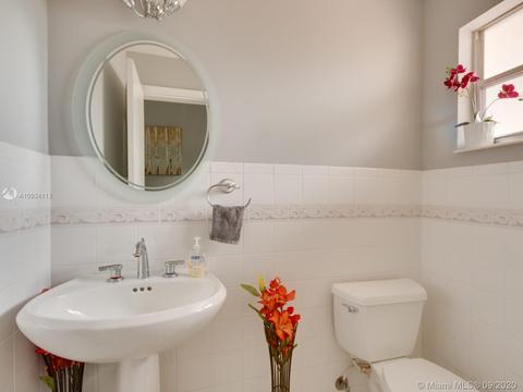 204 E Hemingway Cir, Margate, FL 33063 photo 16