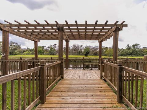 204 E Hemingway Cir, Margate, FL 33063 photo 55