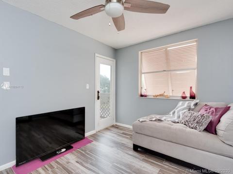 204 E Hemingway Cir, Margate, FL 33063 photo 25