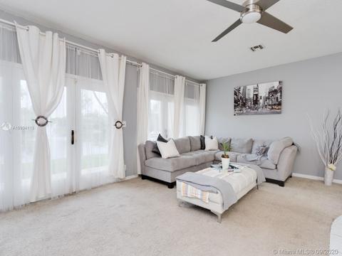 204 E Hemingway Cir, Margate, FL 33063 photo 21