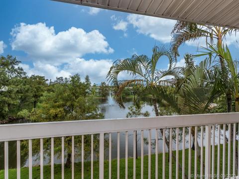 204 E Hemingway Cir, Margate, FL 33063 photo 36