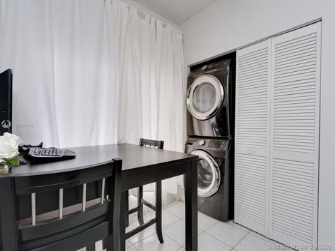204 E Hemingway Cir, Margate, FL 33063 photo 13