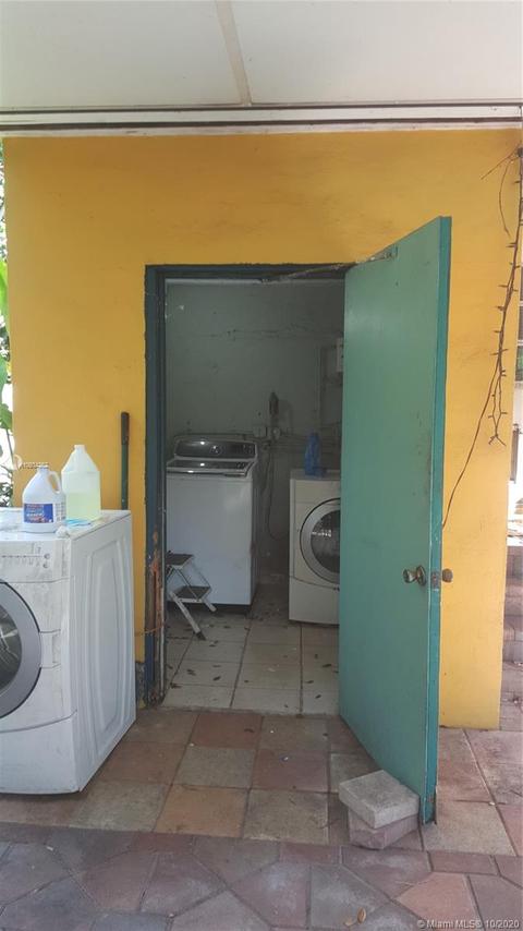 140 NE 171st Ter, North Miami Beach, FL 33162 photo 19