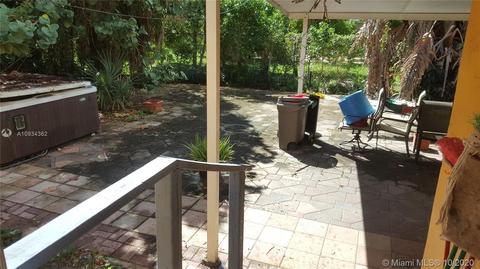 140 NE 171st Ter, North Miami Beach, FL 33162 photo 22