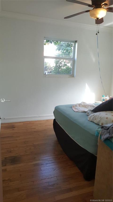 140 NE 171st Ter, North Miami Beach, FL 33162 photo 4
