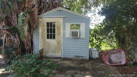 140 NE 171st Ter, North Miami Beach, FL 33162 photo 23