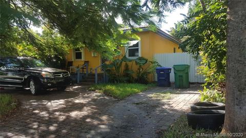 140 NE 171st Ter, North Miami Beach, FL 33162 photo 2