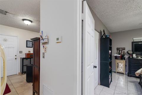 825 E 26th St, Hialeah, FL 33013 photo 17