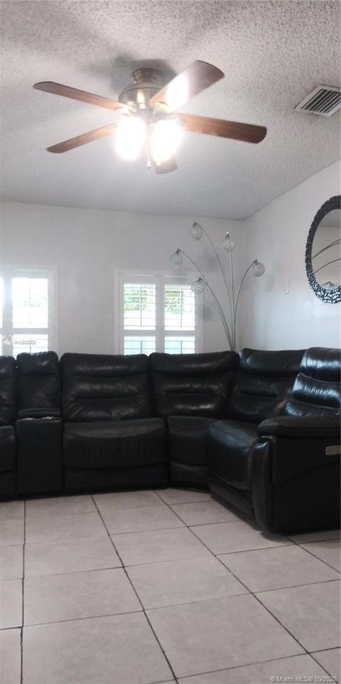 634 E 20th St, Hialeah, FL 33013 photo 14