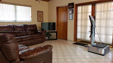 190 E 11th St, Hialeah, FL 33010 photo 34