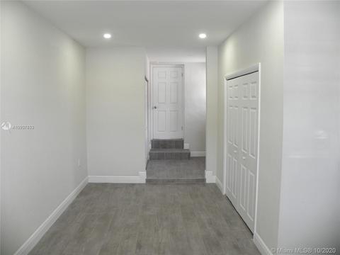 Undisclosed, Hialeah, FL 33010 photo 17