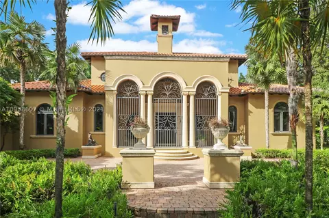 8525 SW 100th St, Miami, FL 33156 photo 2
