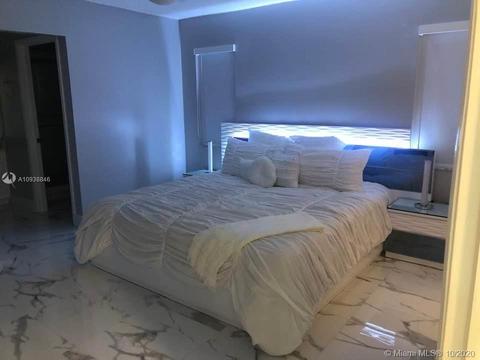 547 E 15th St, Hialeah, FL 33010 photo 2