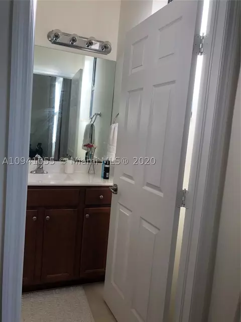 9254 W 33rd Ln, Hialeah, FL 33018 photo 30