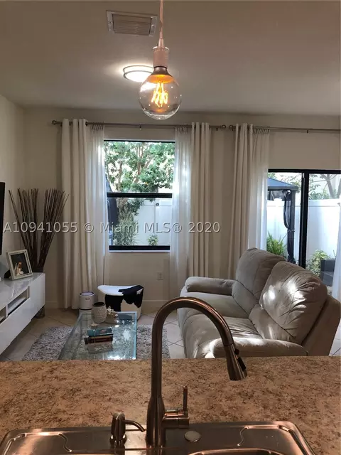 9254 W 33rd Ln, Hialeah, FL 33018 photo 14