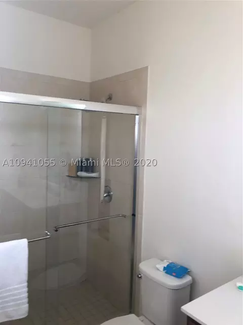 9254 W 33rd Ln, Hialeah, FL 33018 photo 32