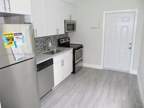Undisclosed, Hialeah, FL 33010 photo 9