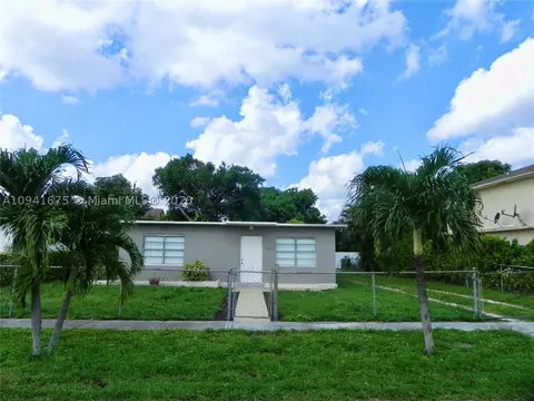 Undisclosed, Hialeah, FL 33010 photo 1