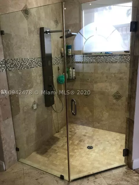 1890 Harbor Pointe Cir, Weston, FL 33327 photo 19