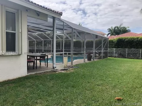 1890 Harbor Pointe Cir, Weston, FL 33327 photo 13