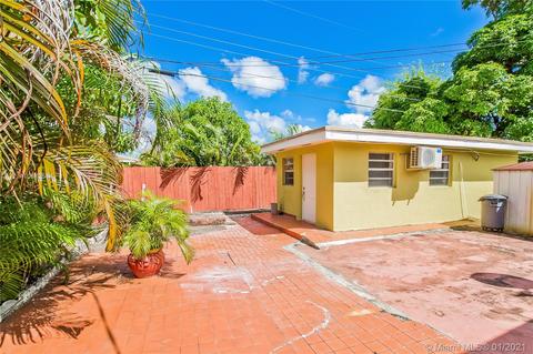 241 E 36th St, Hialeah, FL 33013 photo 3