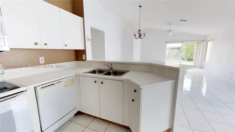 4357 NW Pine Ridge Ct, Weston, FL 33331 photo 16