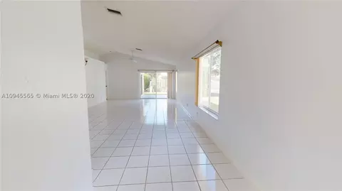 4357 NW Pine Ridge Ct, Weston, FL 33331 photo 2