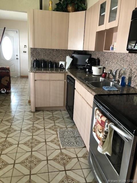 210 E 45th St, Hialeah, FL 33013 photo 9