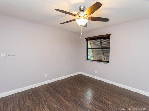 1301 E Golfview Dr, Pembroke Pines, FL 33026 photo 36