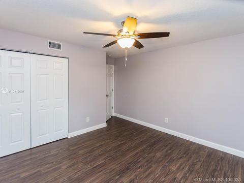 1301 E Golfview Dr, Pembroke Pines, FL 33026 photo 37